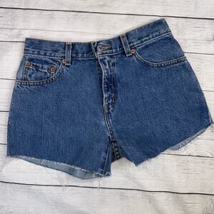 Vintage Levi's Women's 550 Relaxed Fit Denim Cut off Jean Shorts 27